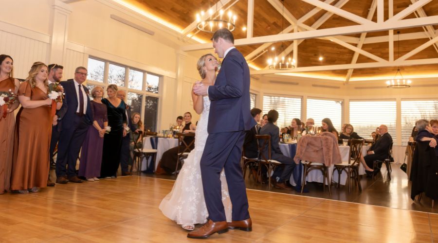 Luxury Experiences for Your Indoor Wedding Reception 